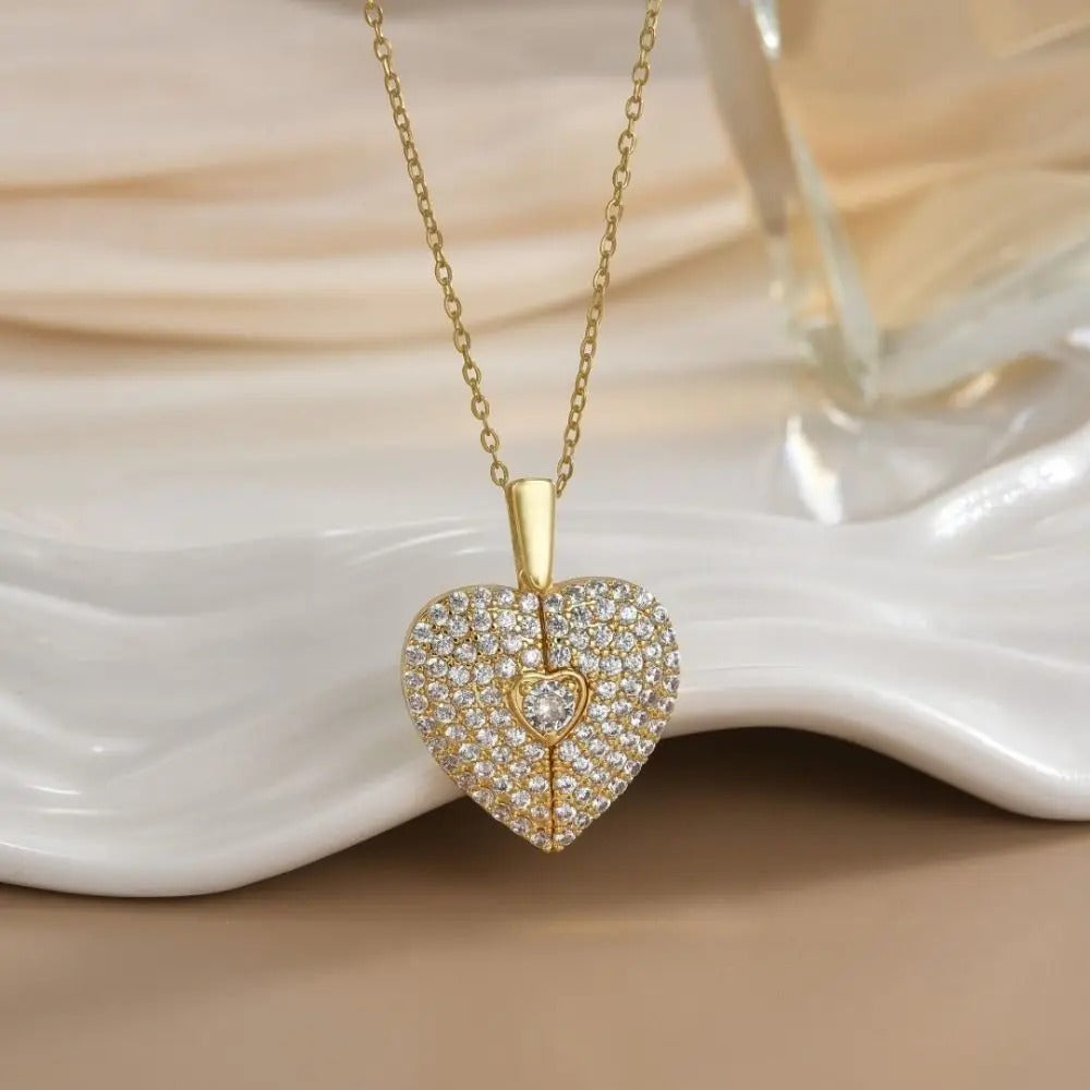 Elegant gold open close heart necklace